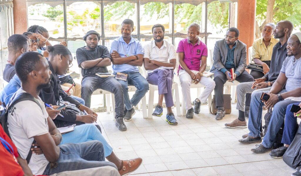 Conscientização, mobilização e organização da sociedade civil